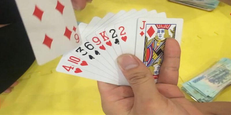 Sâm lốc là gì? Hướng dẫn luật chơi chuẩn nhất cho tân thủ